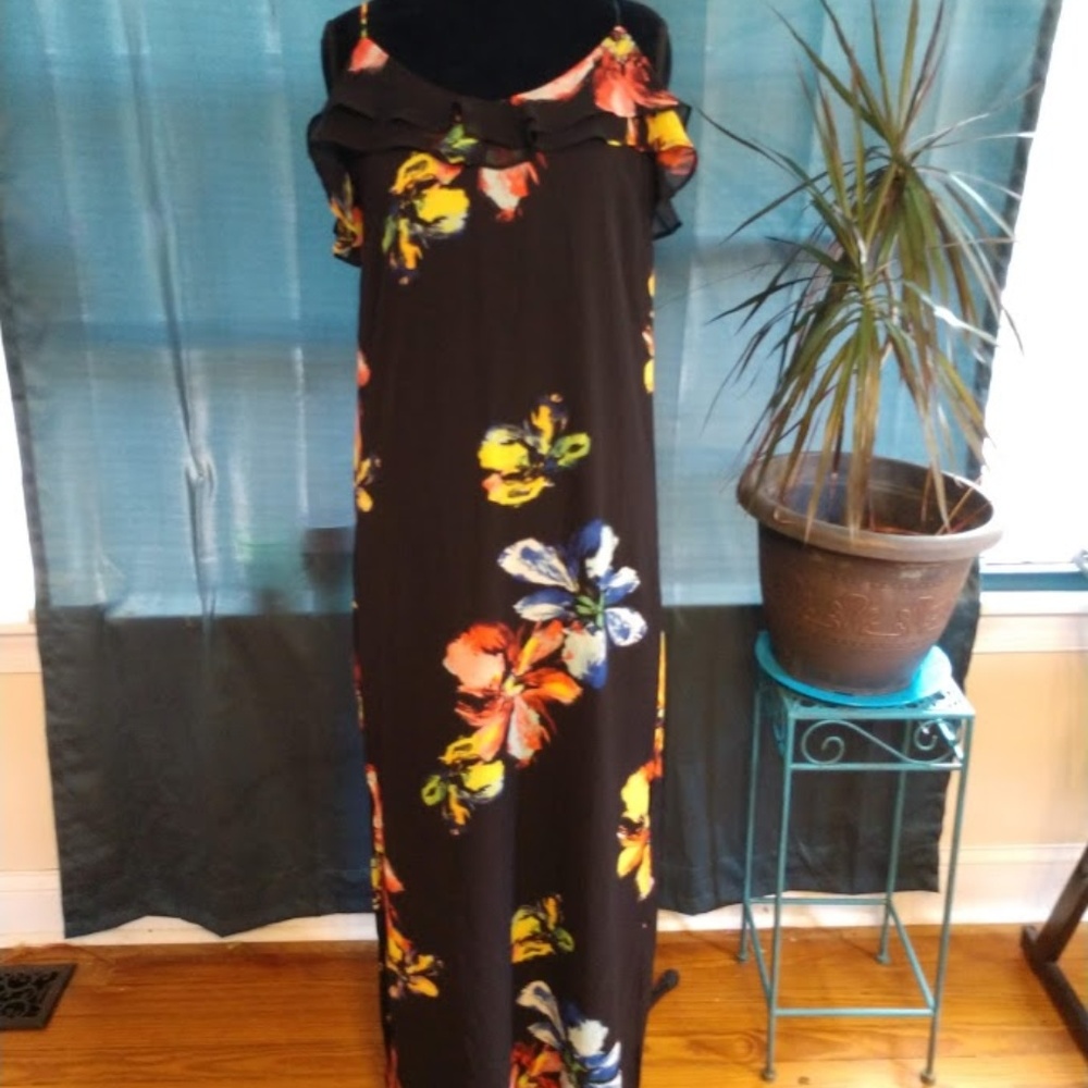💚NWT Mossimo Black Floral Maxi Dress M